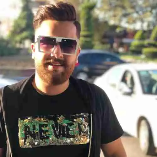 بزنم بشکنم دستی لیوان ره